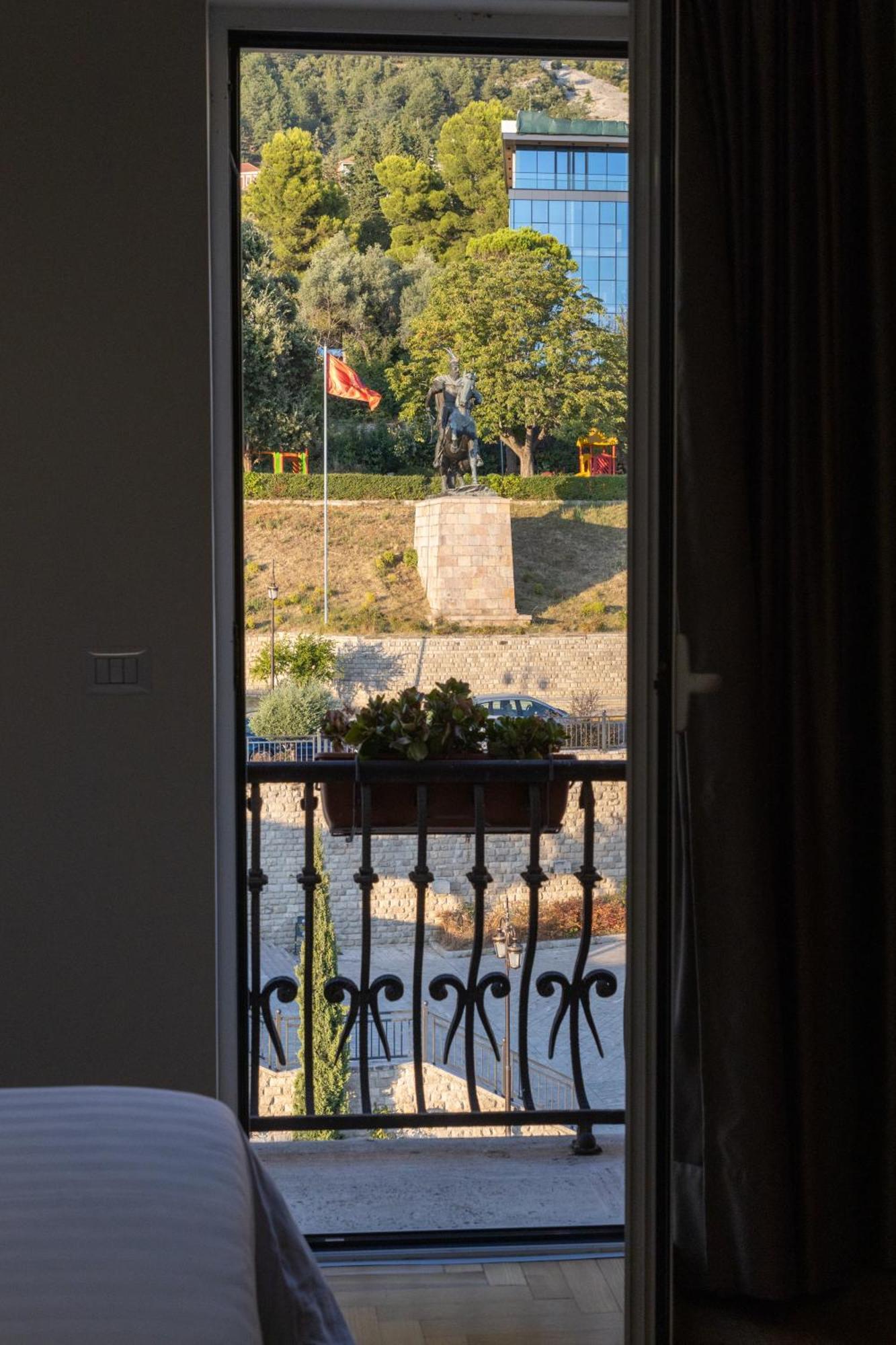 Mervin Hotel Krujë 외부 사진