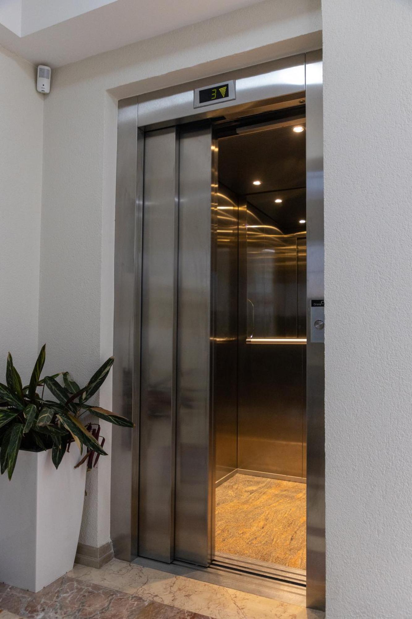 Mervin Hotel Krujë 외부 사진